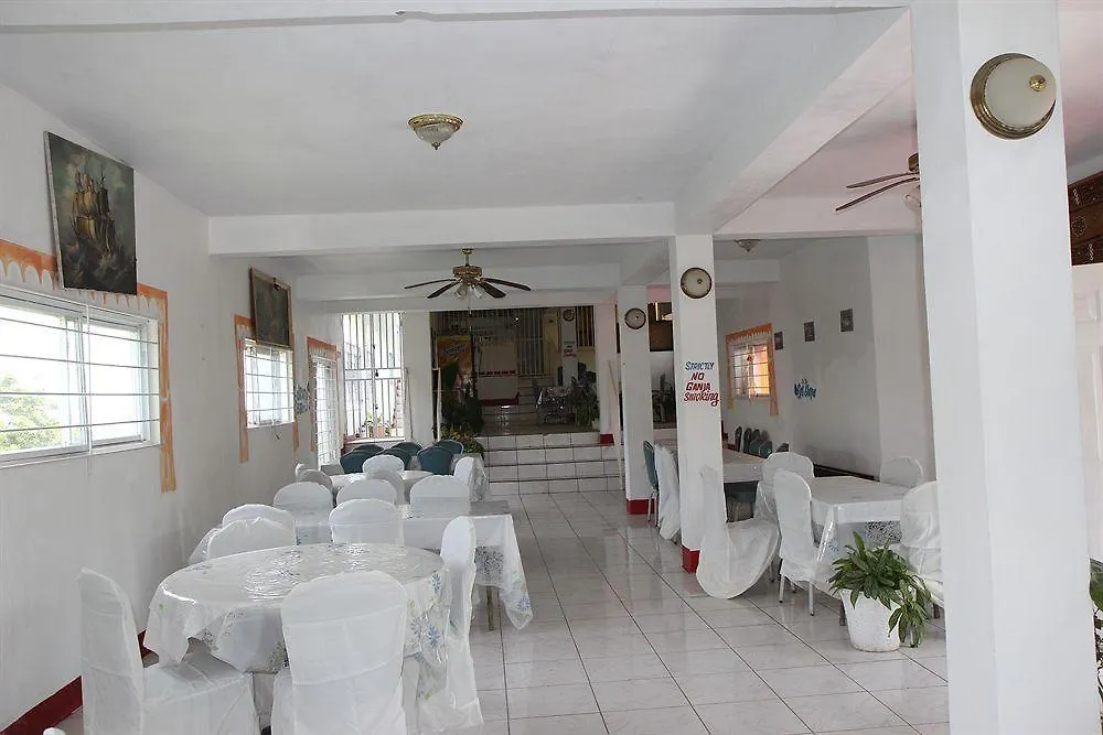 ** Hotel Executive Shaw Park Guest House Ocho Rios Jamaica
