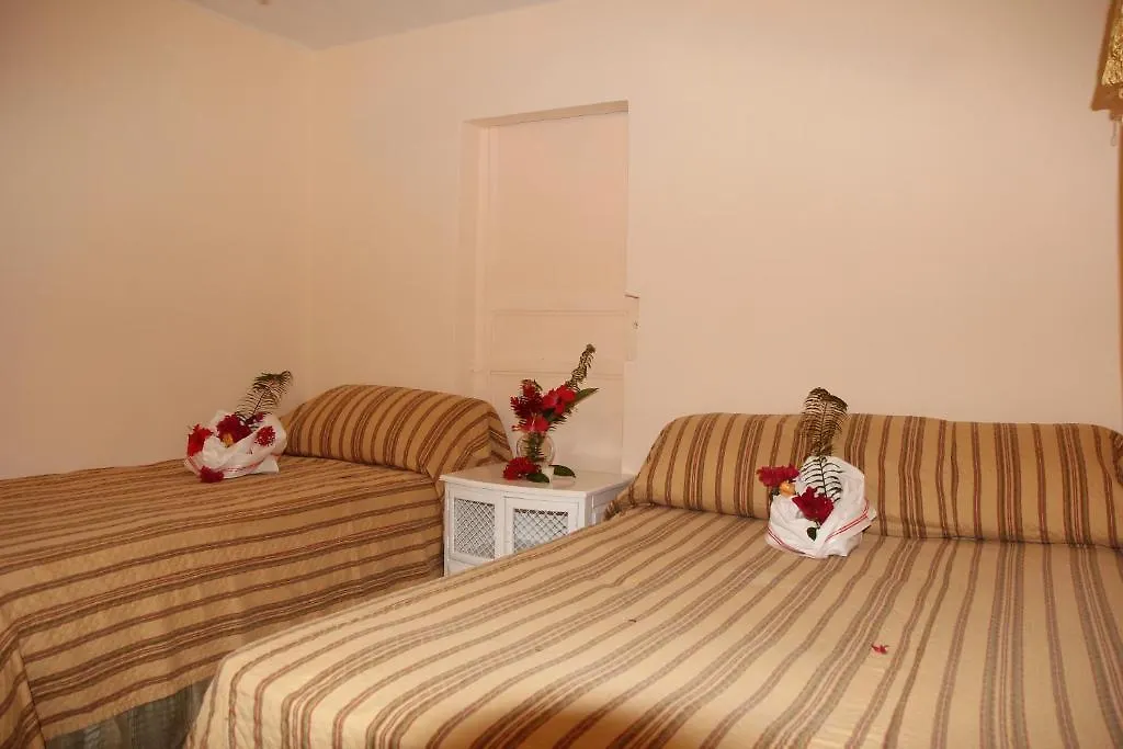 Hotel Executive Shaw Park Guest House Ocho Rios